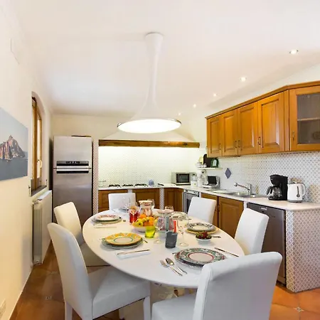Locazione Turistica Regina Giovanna Holiday home